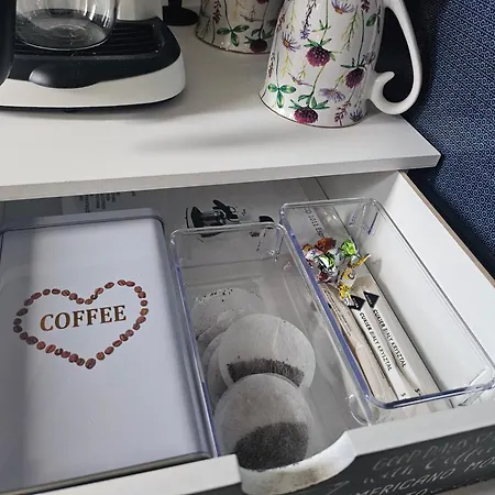 Apartment Business 1 *